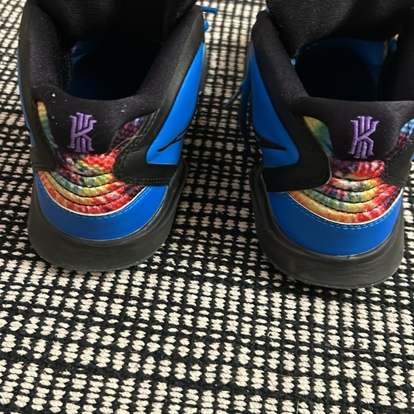 Nike Kyrie Infinity SE - Picture 5 of 6